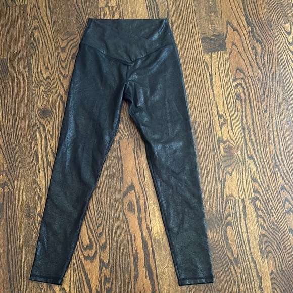 Black High-Waisted Leggings - Picture 1 of 6
